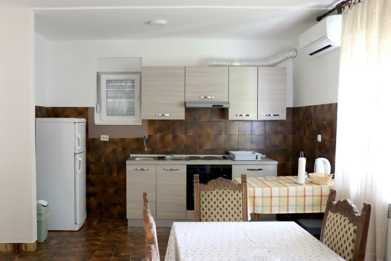 Velin Apartment สปลิท ภายนอก รูปภาพ